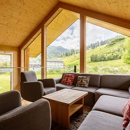 Picturesque Chalet In Sankt Georgen On Ski Slopes ザンクト・ローレンツェン・オプ・ムーラウ