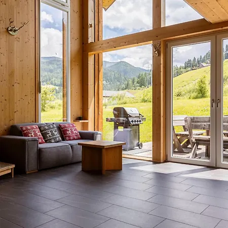 Picturesque Chalet In Sankt Georgen On Ski Slopes シャレー ザンクト・ローレンツェン・オプ・ムーラウ