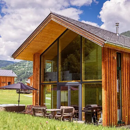 Picturesque Chalet In Sankt Georgen On Ski Slopes シャレー
