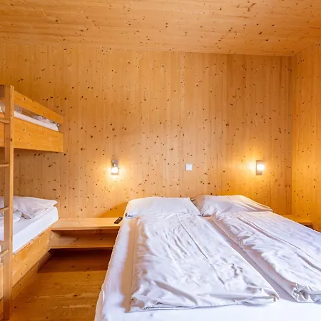 シャレー Picturesque Chalet In Sankt Georgen On Ski Slopes ザンクト・ローレンツェン・オプ・ムーラウ